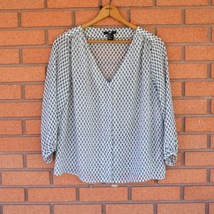 3/$20 H&M- Black&White Checked Blouse